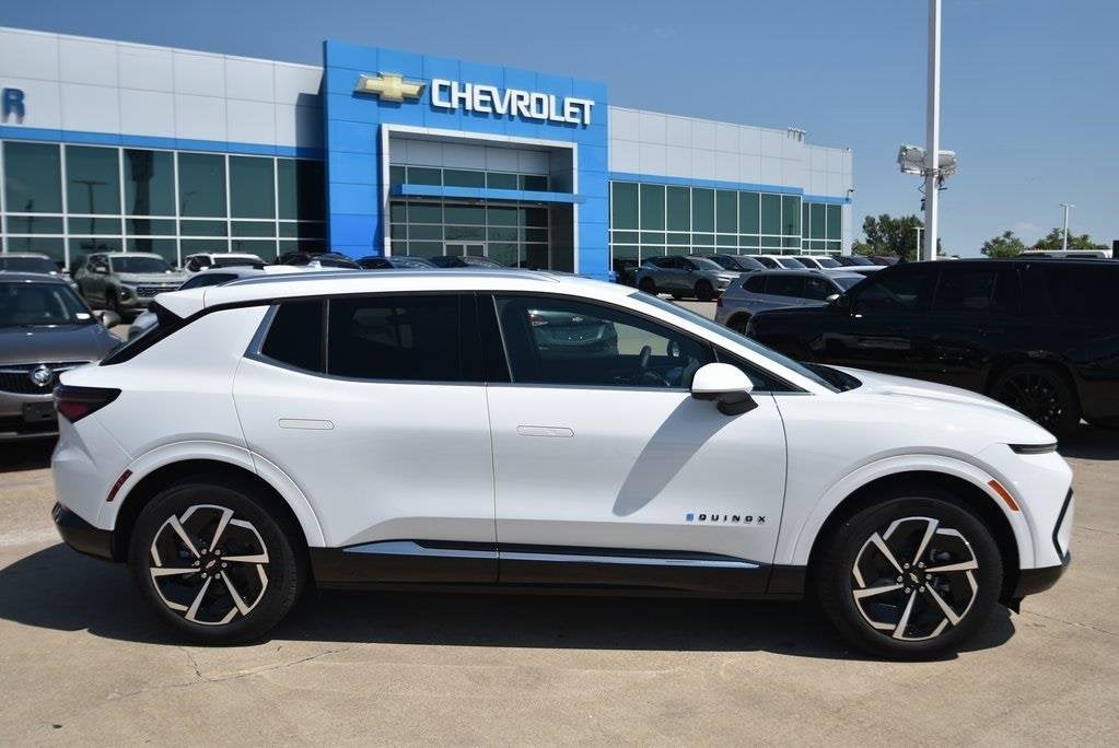 2025 Chevrolet Equinox EV LT
