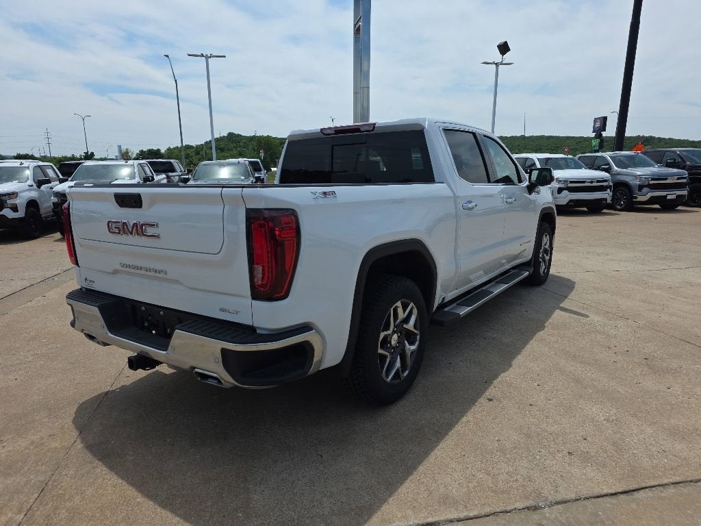 2025 GMC Sierra 1500 SLT