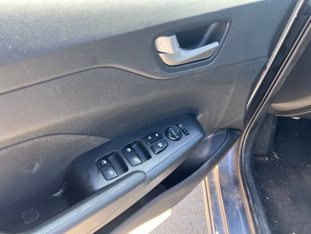 2020 Hyundai Accent SE