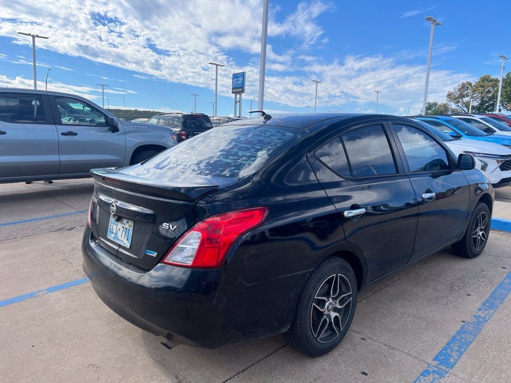 2013 Nissan Versa SV