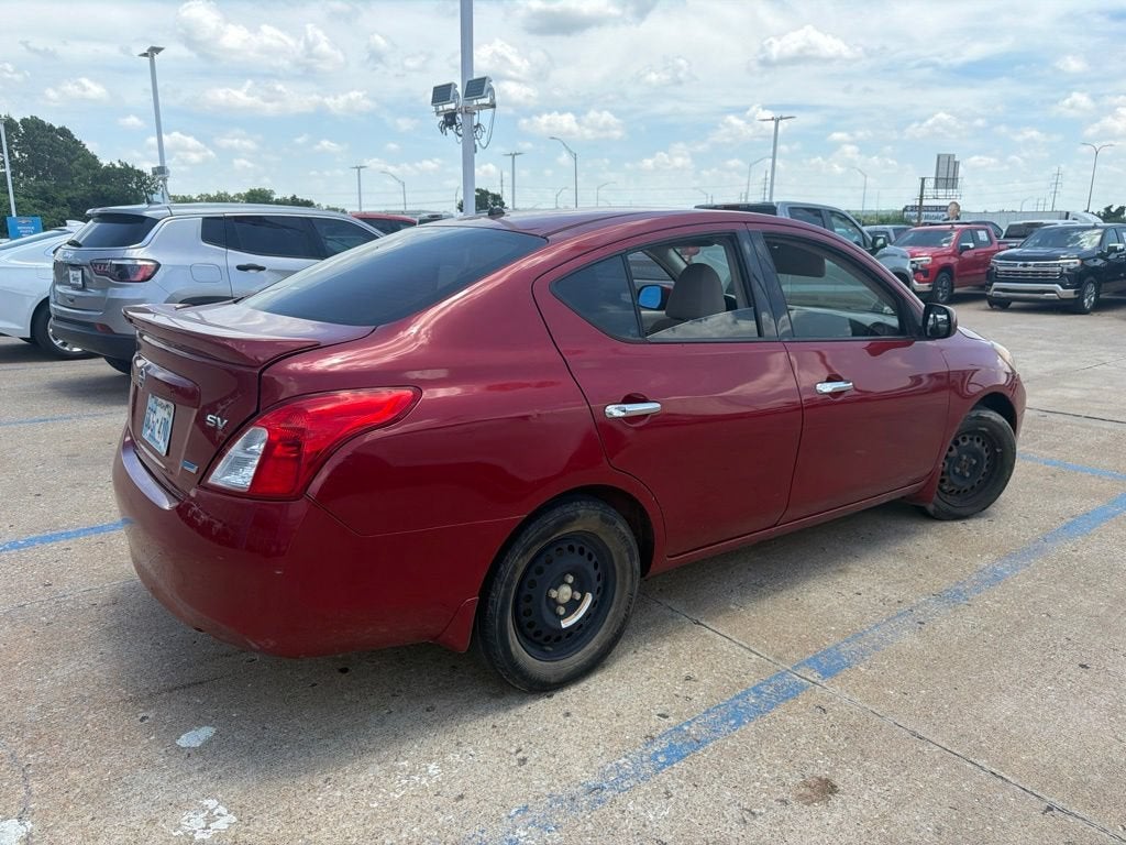 2014 Nissan Versa SV