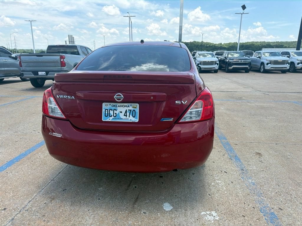 2014 Nissan Versa SV