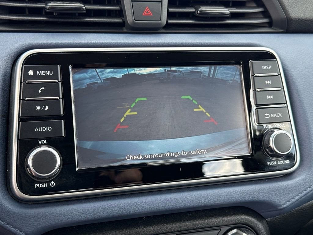 2023 Nissan Versa SV