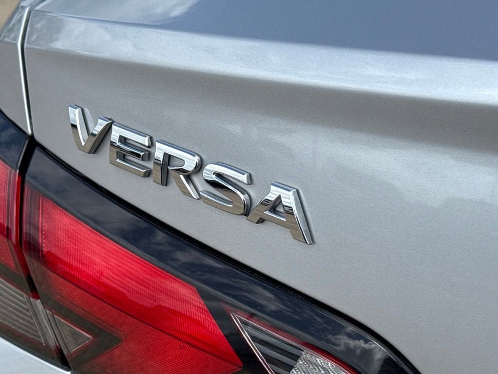 2023 Nissan Versa SV