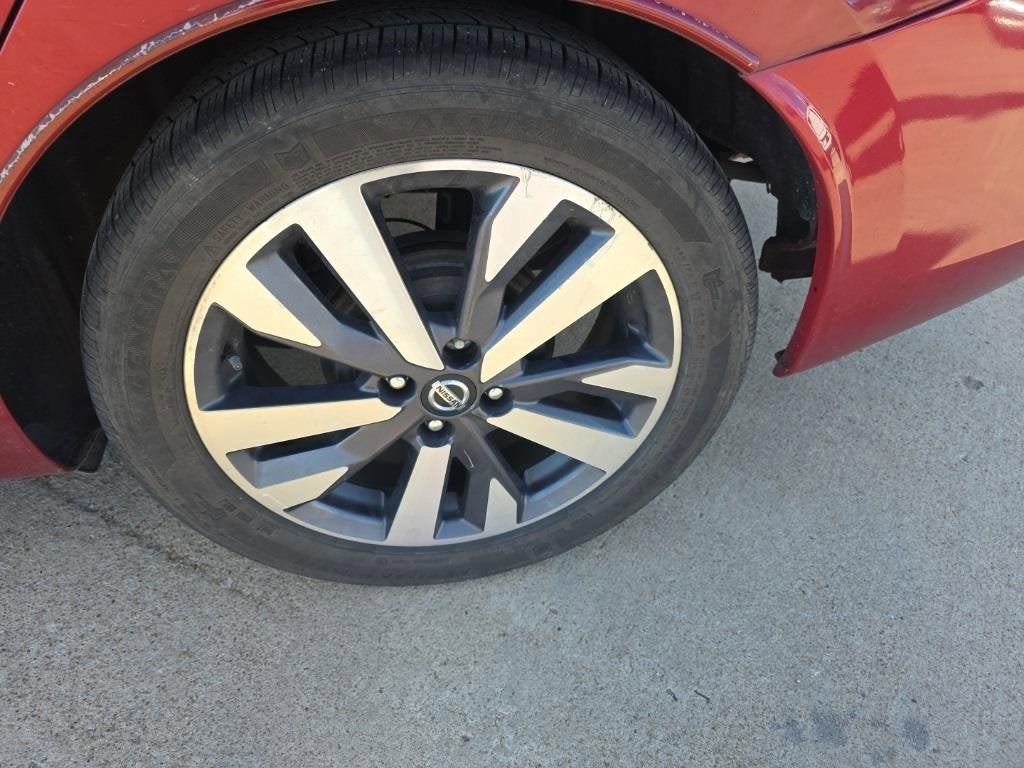 2020 Nissan Versa SR