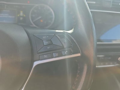 2020 Nissan Versa SR