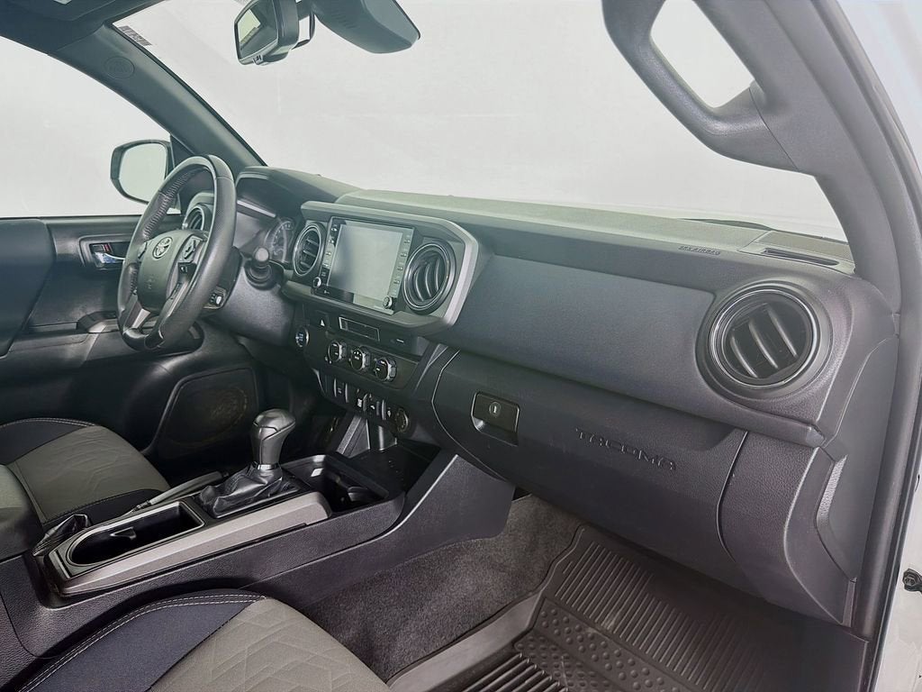 2022 Toyota Tacoma 2WD SR5