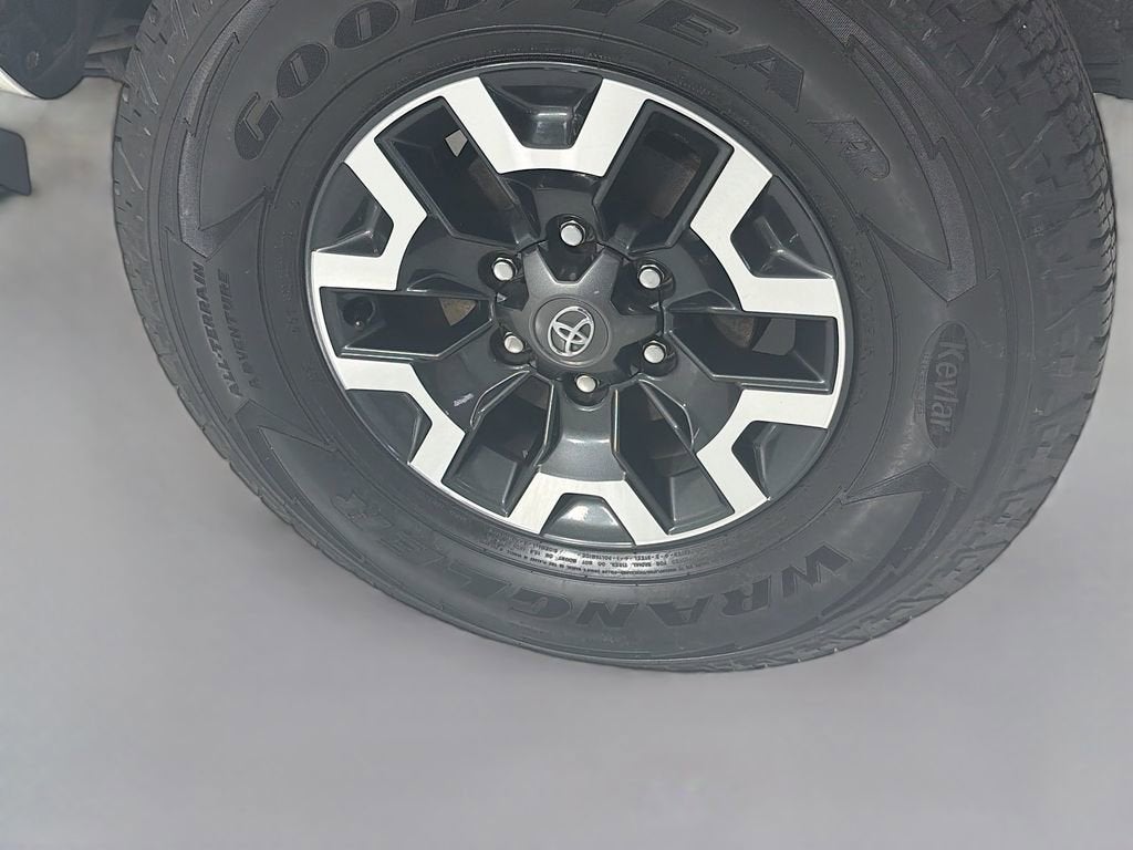 2022 Toyota Tacoma 2WD SR5