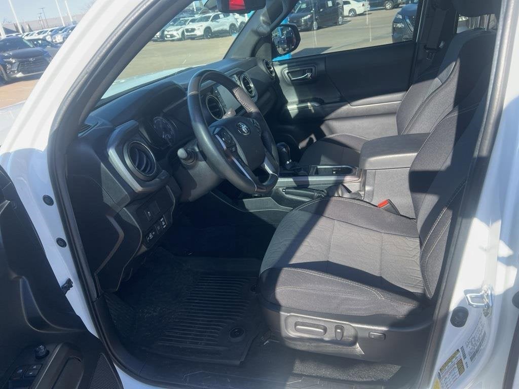 2022 Toyota Tacoma 4WD SR