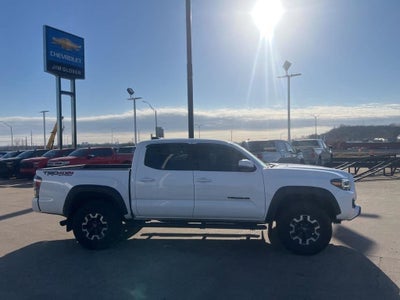 2022 Toyota Tacoma 4WD SR