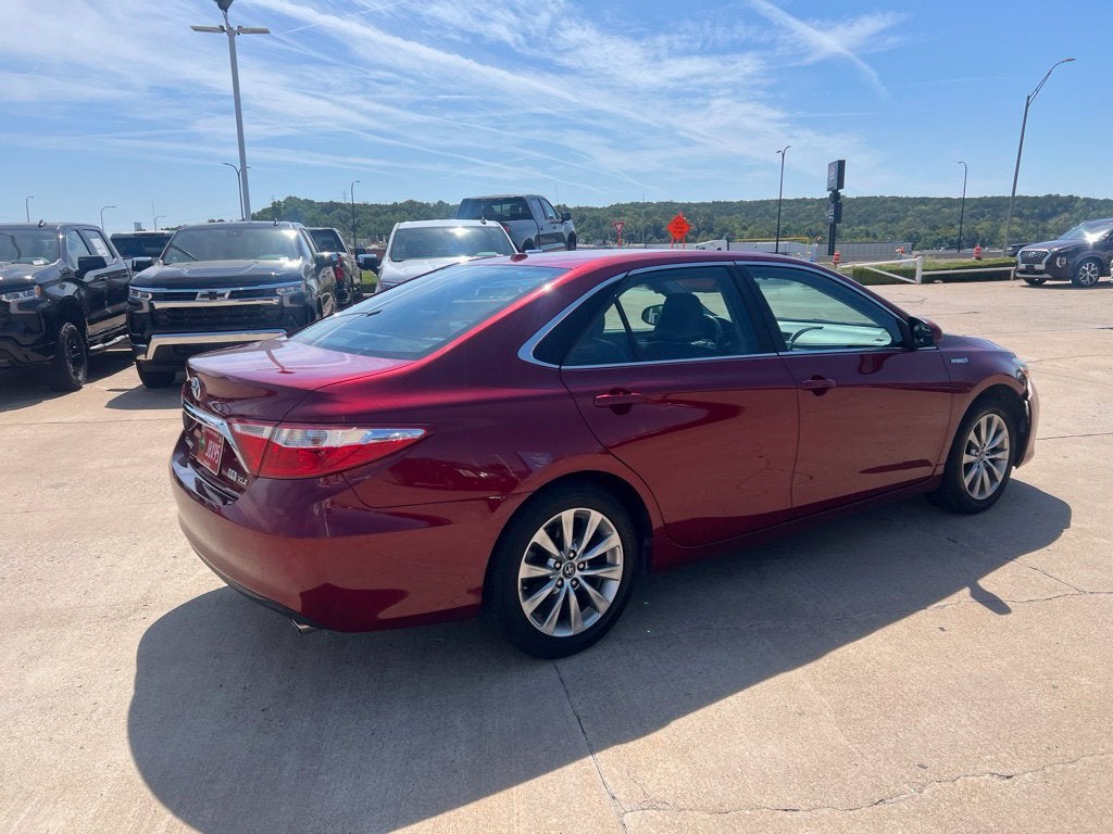 2016 Toyota Camry Hybrid LE