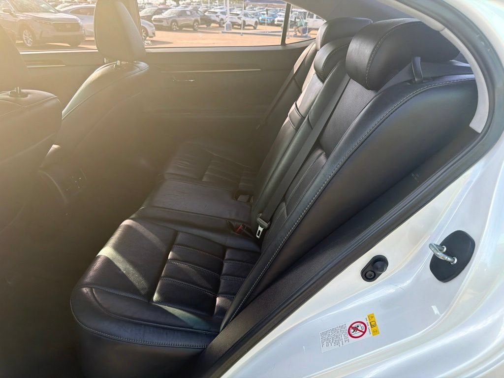 2016 Lexus ES 350 4dr Sdn