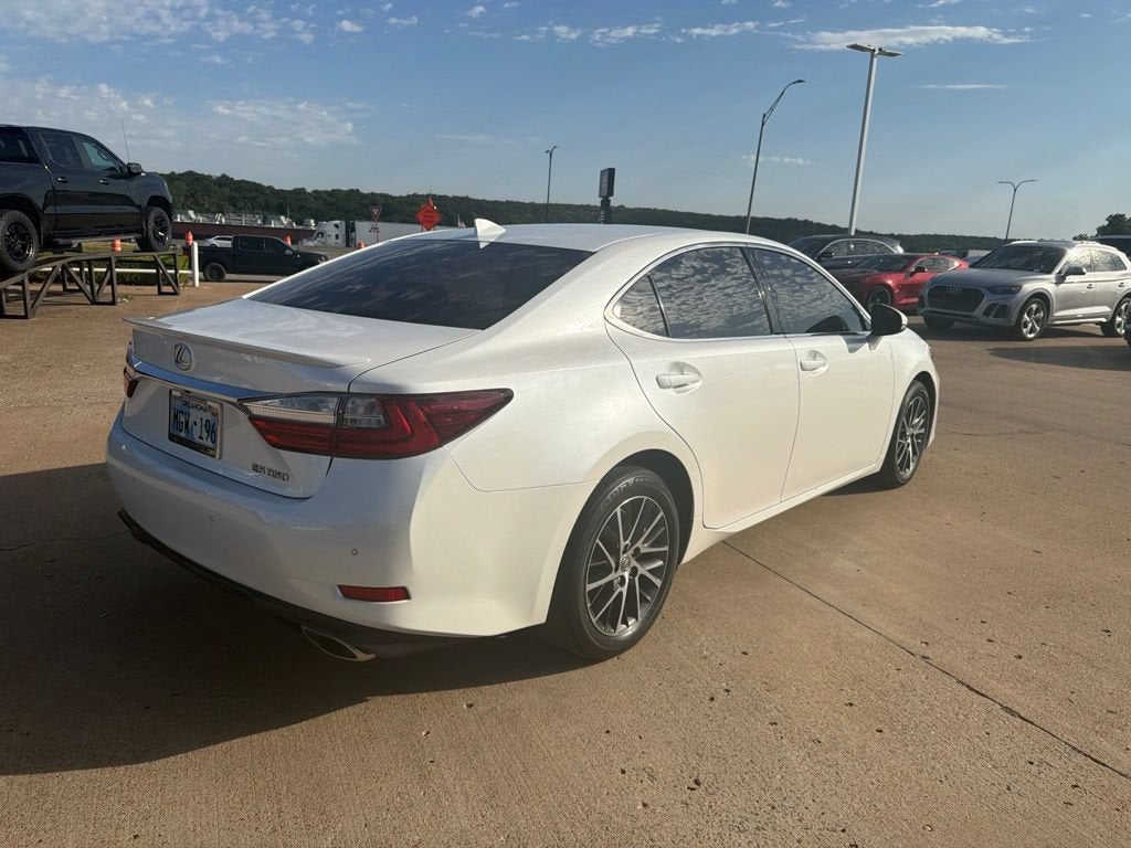 2016 Lexus ES 350 4dr Sdn
