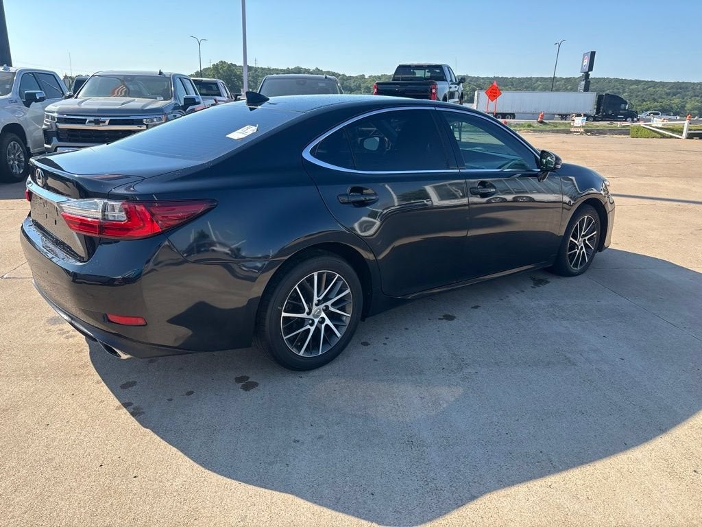 2016 Lexus ES 350 4dr Sdn