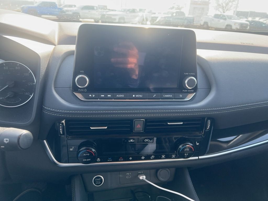 2022 Nissan Rogue SL