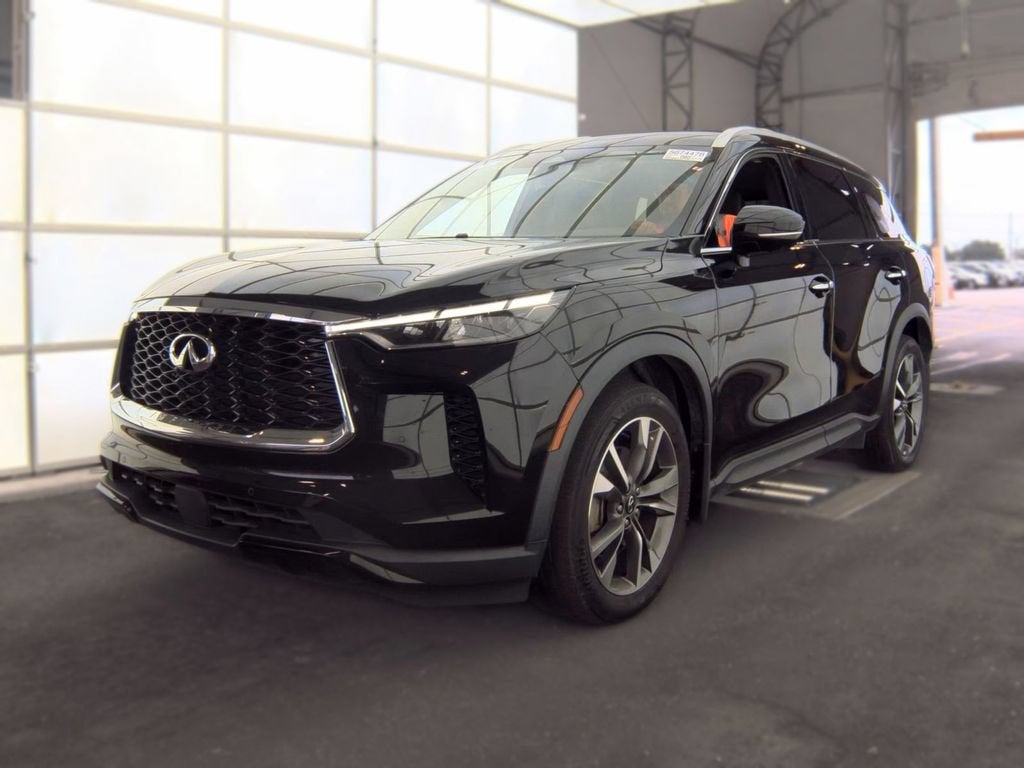2023 INFINITI QX60 LUXE