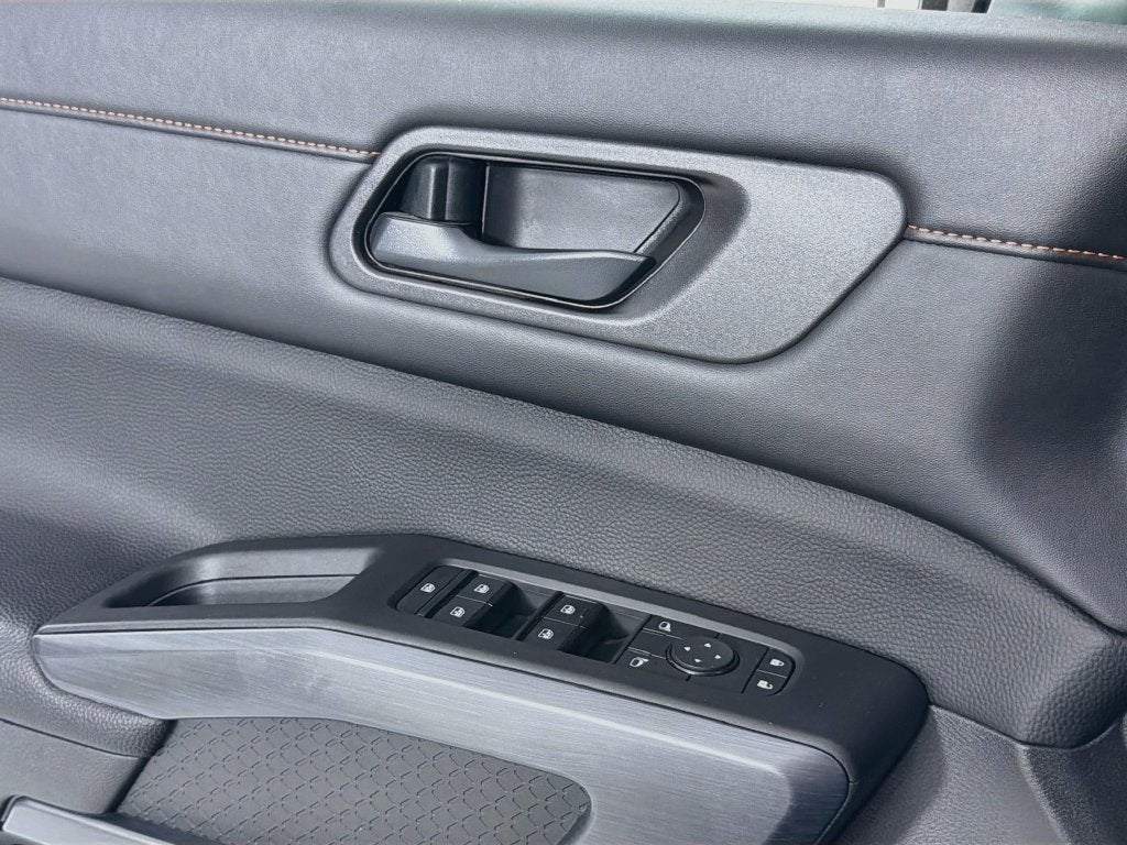 2025 Nissan Pathfinder Rock Creek