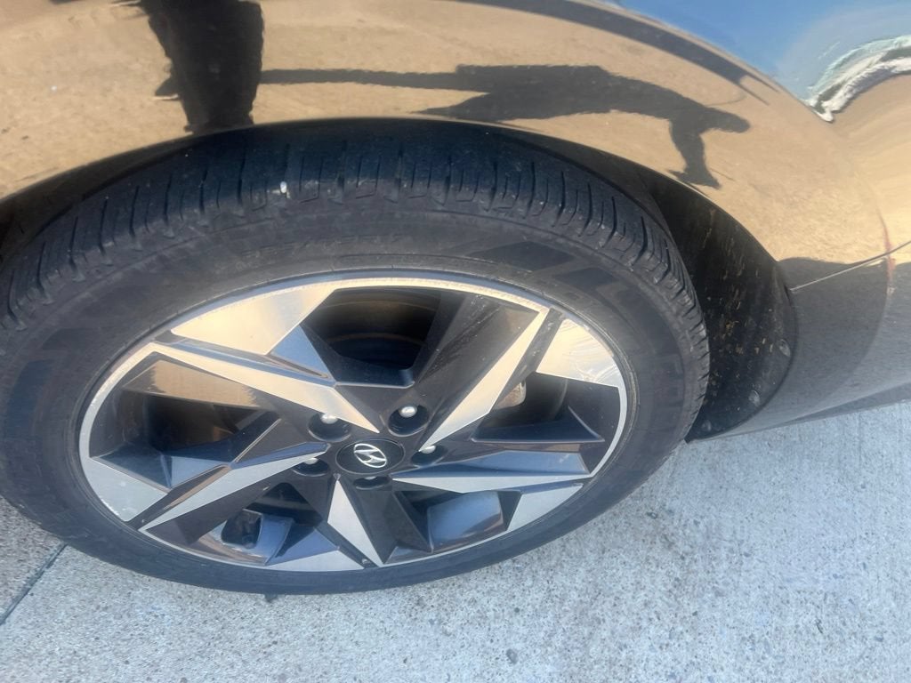 2022 Hyundai Elantra Limited