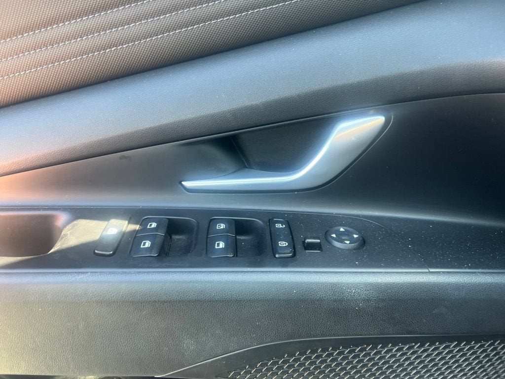 2022 Hyundai Elantra Limited