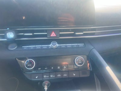 2022 Hyundai Elantra Limited