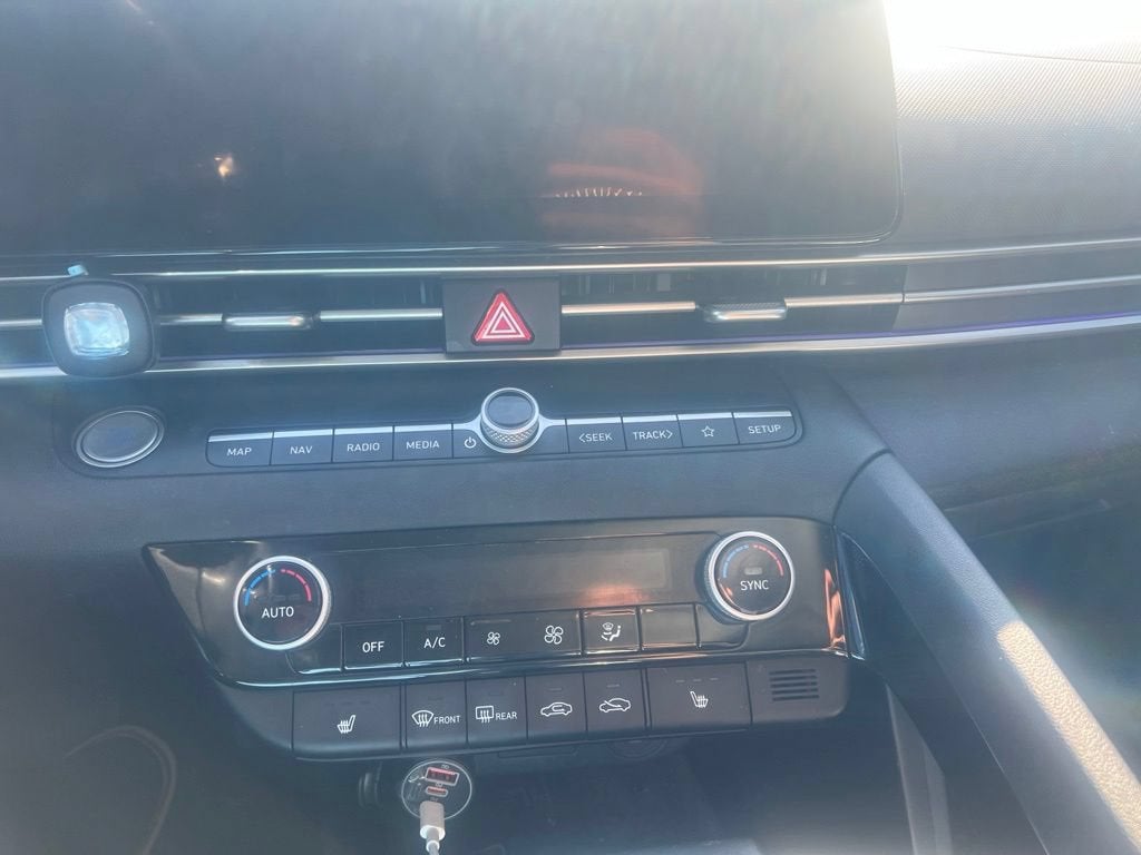 2022 Hyundai Elantra Limited
