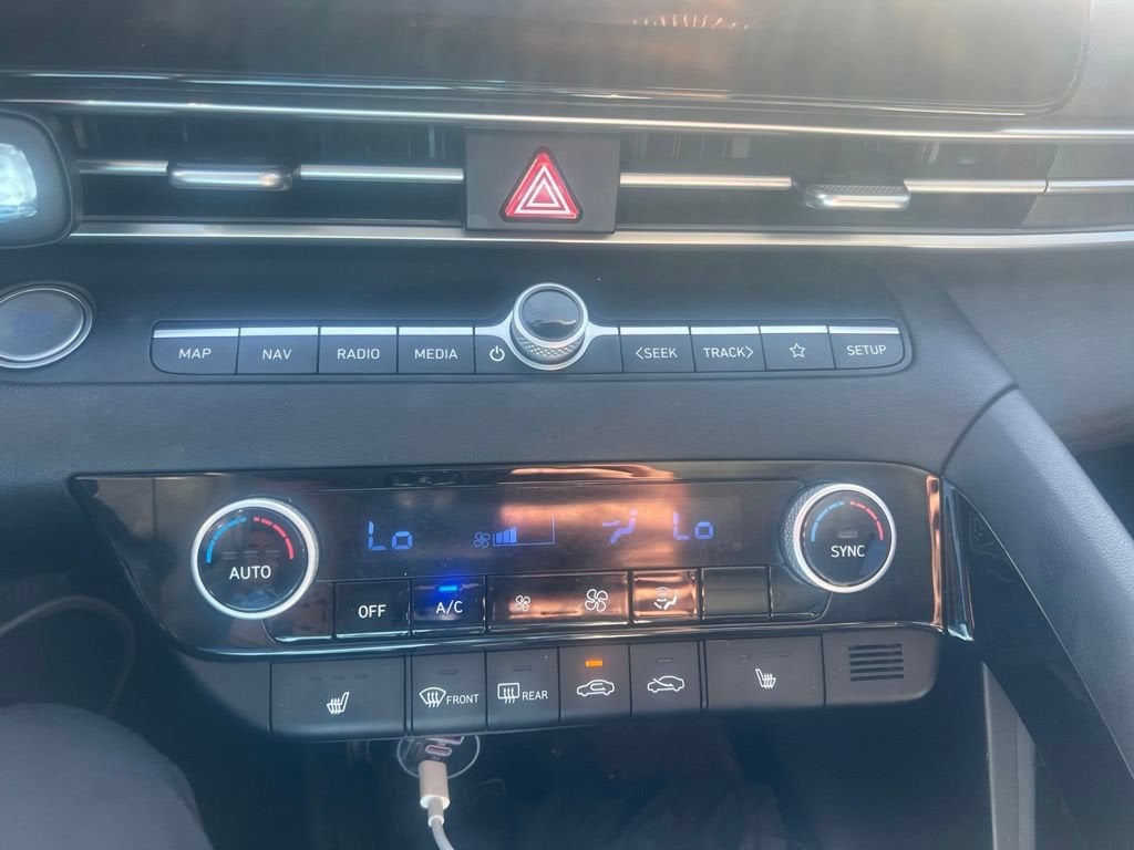 2022 Hyundai Elantra Limited