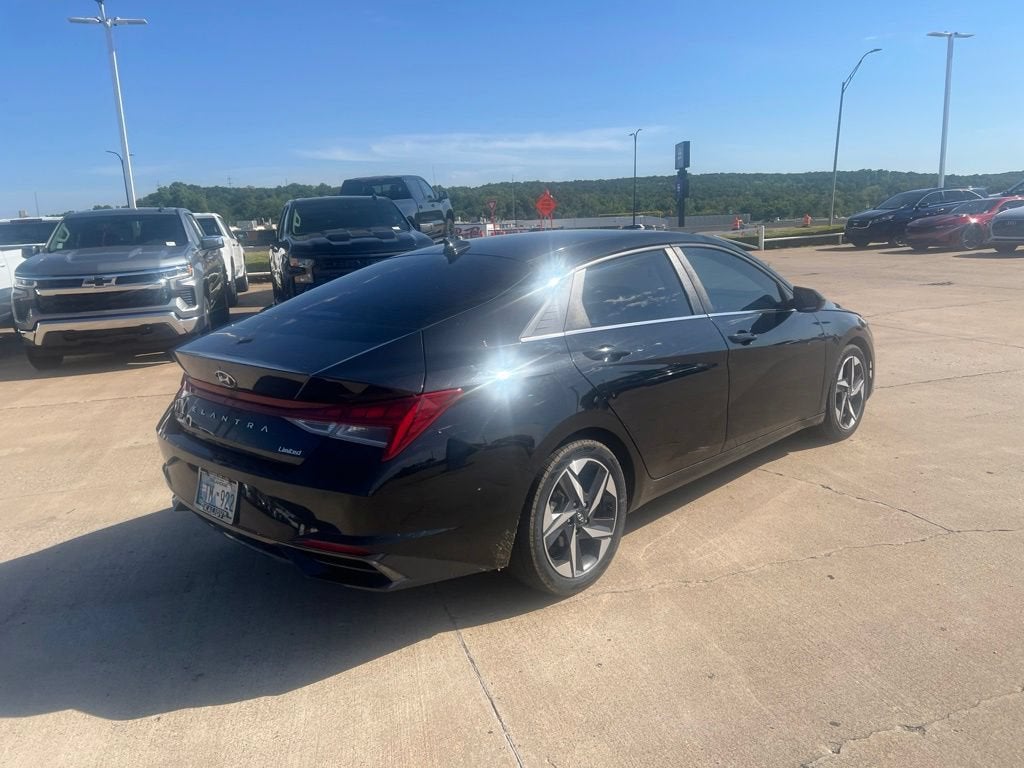 2022 Hyundai Elantra Limited