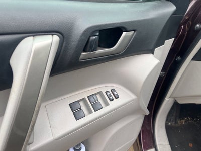 2012 Toyota Highlander 4WD 4dr V6 (Natl)