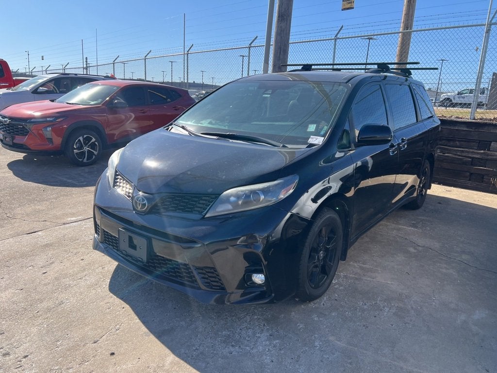 2020 Toyota Sienna SE