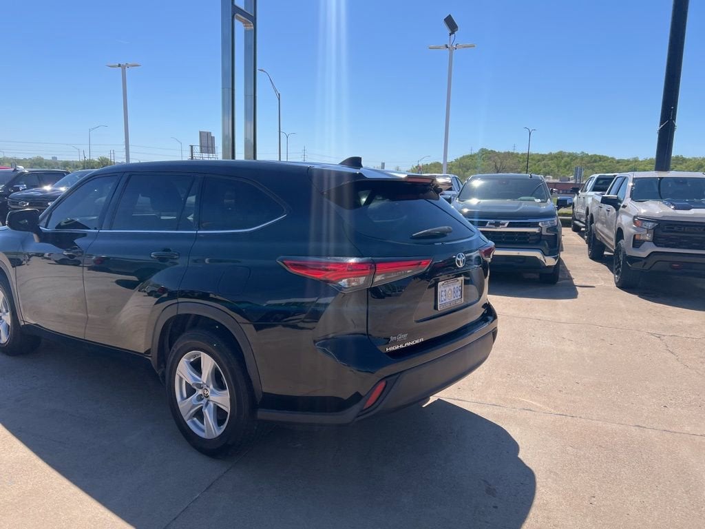 2021 Toyota Highlander L
