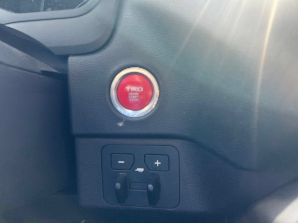 2024 Toyota Tundra 4WD SR5