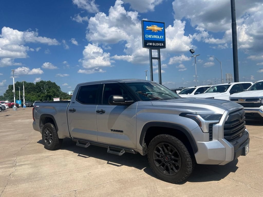 2023 Toyota Tundra 4WD SR5