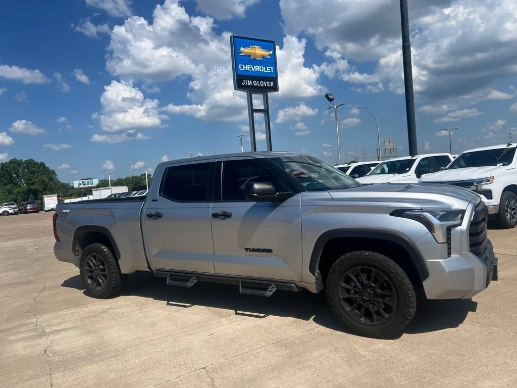 2023 Toyota Tundra 4WD SR5