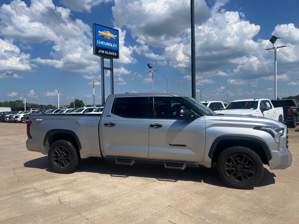 2023 Toyota Tundra 4WD SR5