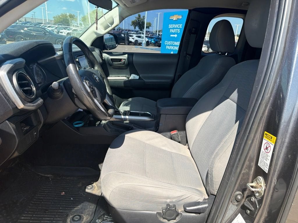 2016 Toyota Tacoma SR