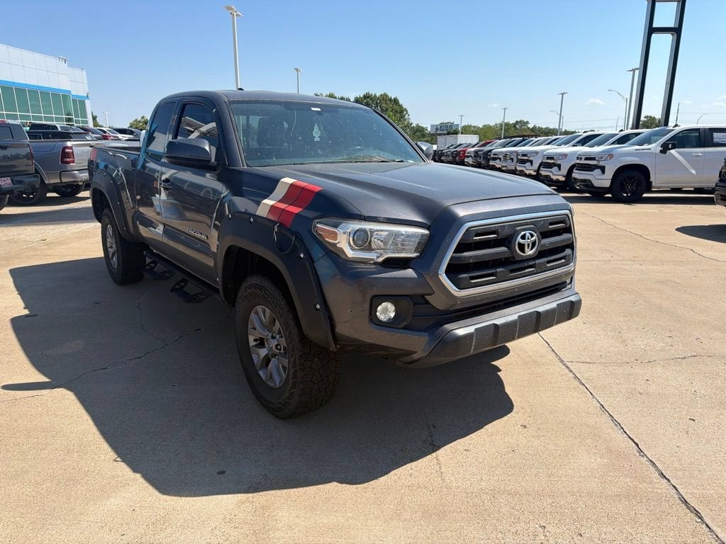 2016 Toyota Tacoma SR