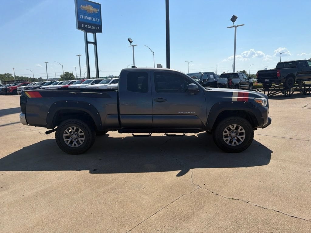 2016 Toyota Tacoma SR