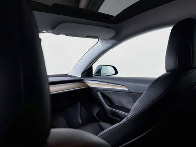 2023 Tesla Model 3 Performance