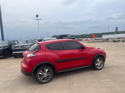 2016 Nissan JUKE SV