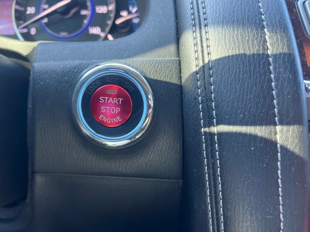 2015 INFINITI QX80 4WD 4dr