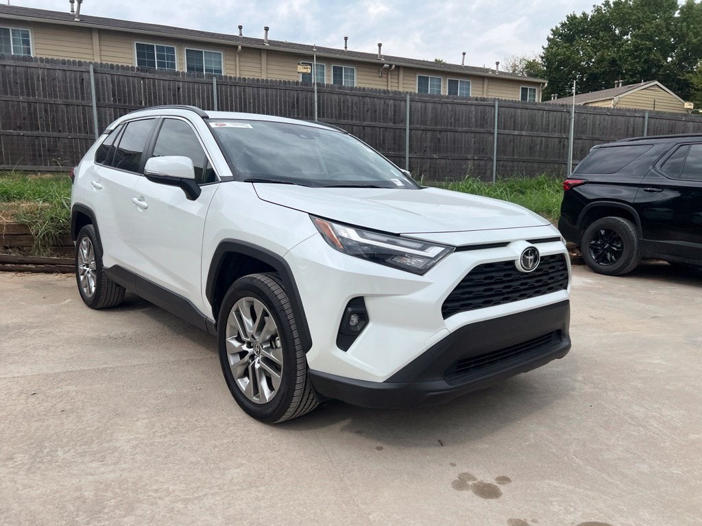 2025 Toyota RAV4 XLE Premium