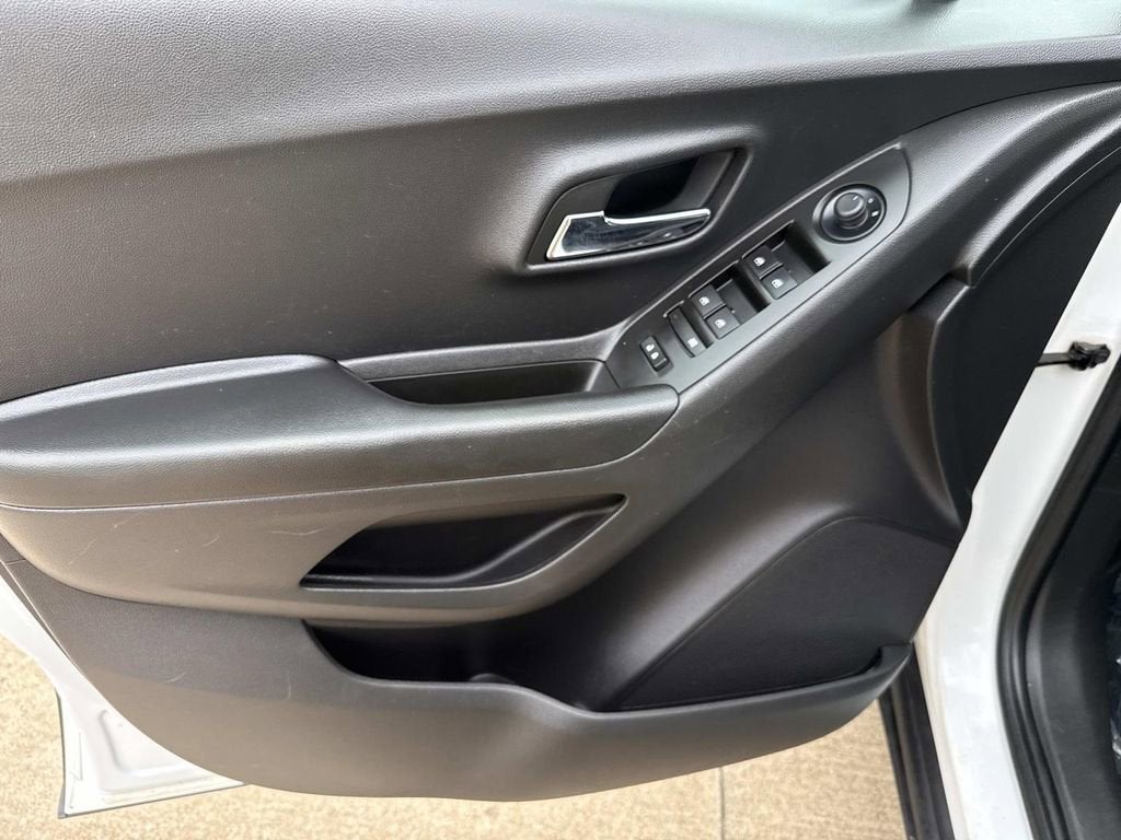 2022 Chevrolet Trax LS