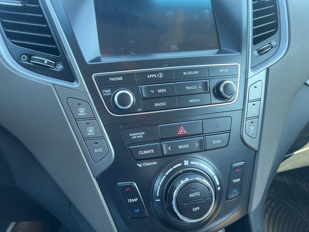 2017 Hyundai Santa Fe SE