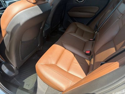 2019 Volvo XC60 Momentum