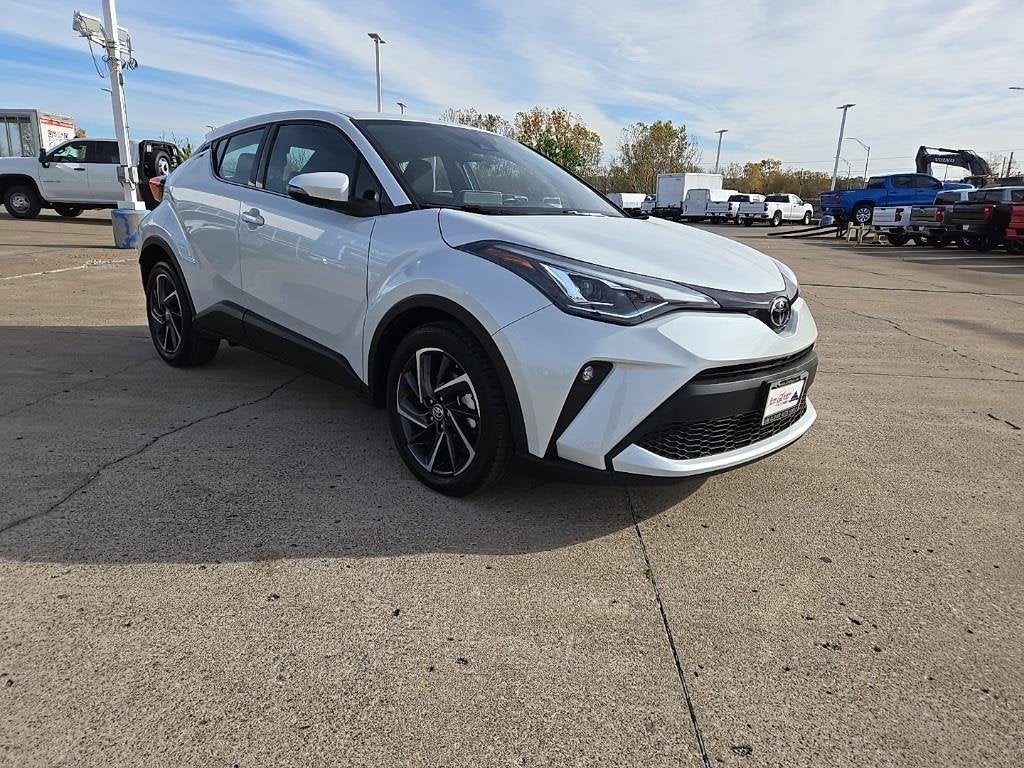 2022 Toyota C-HR XLE
