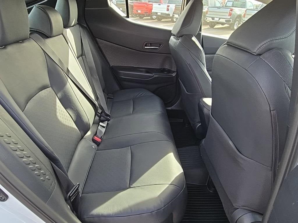 2022 Toyota C-HR XLE