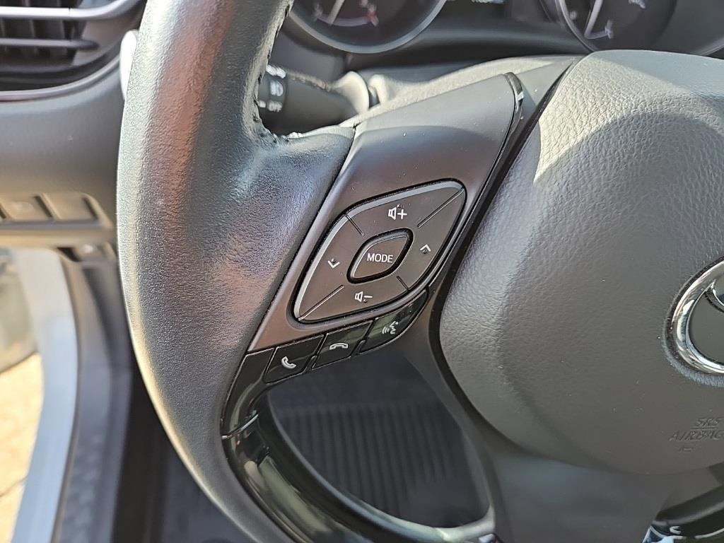 2022 Toyota C-HR XLE