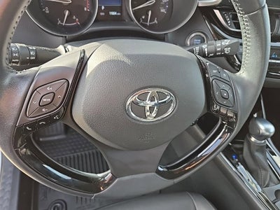 2022 Toyota C-HR XLE