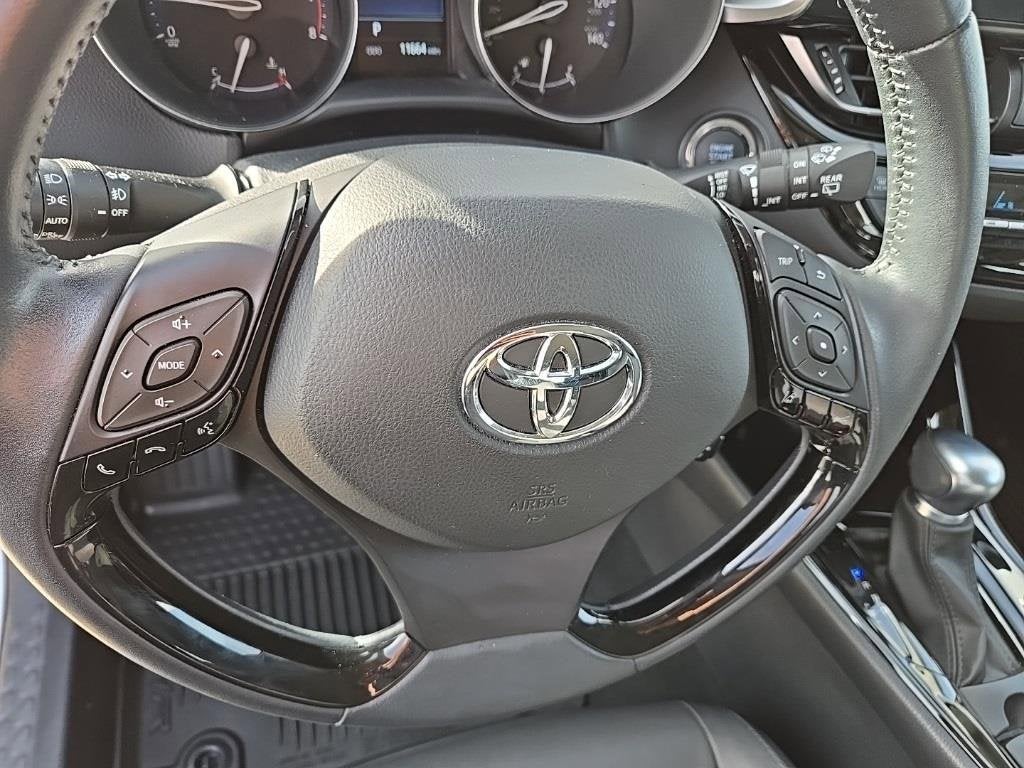 2022 Toyota C-HR XLE