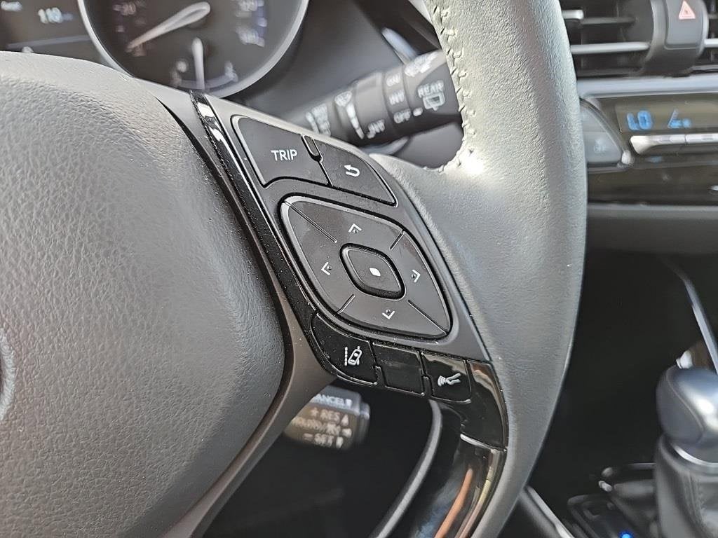 2022 Toyota C-HR XLE